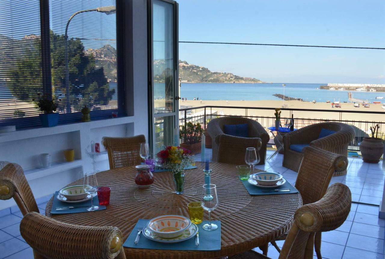 شقة Terrazza Sul Mare جيارديني ناكسوس المظهر الخارجي الصورة