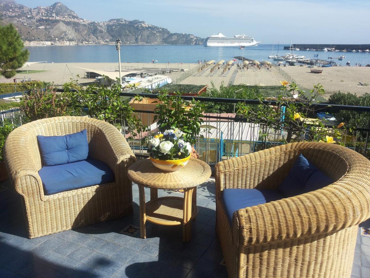 شقة Terrazza Sul Mare جيارديني ناكسوس الغرفة الصورة