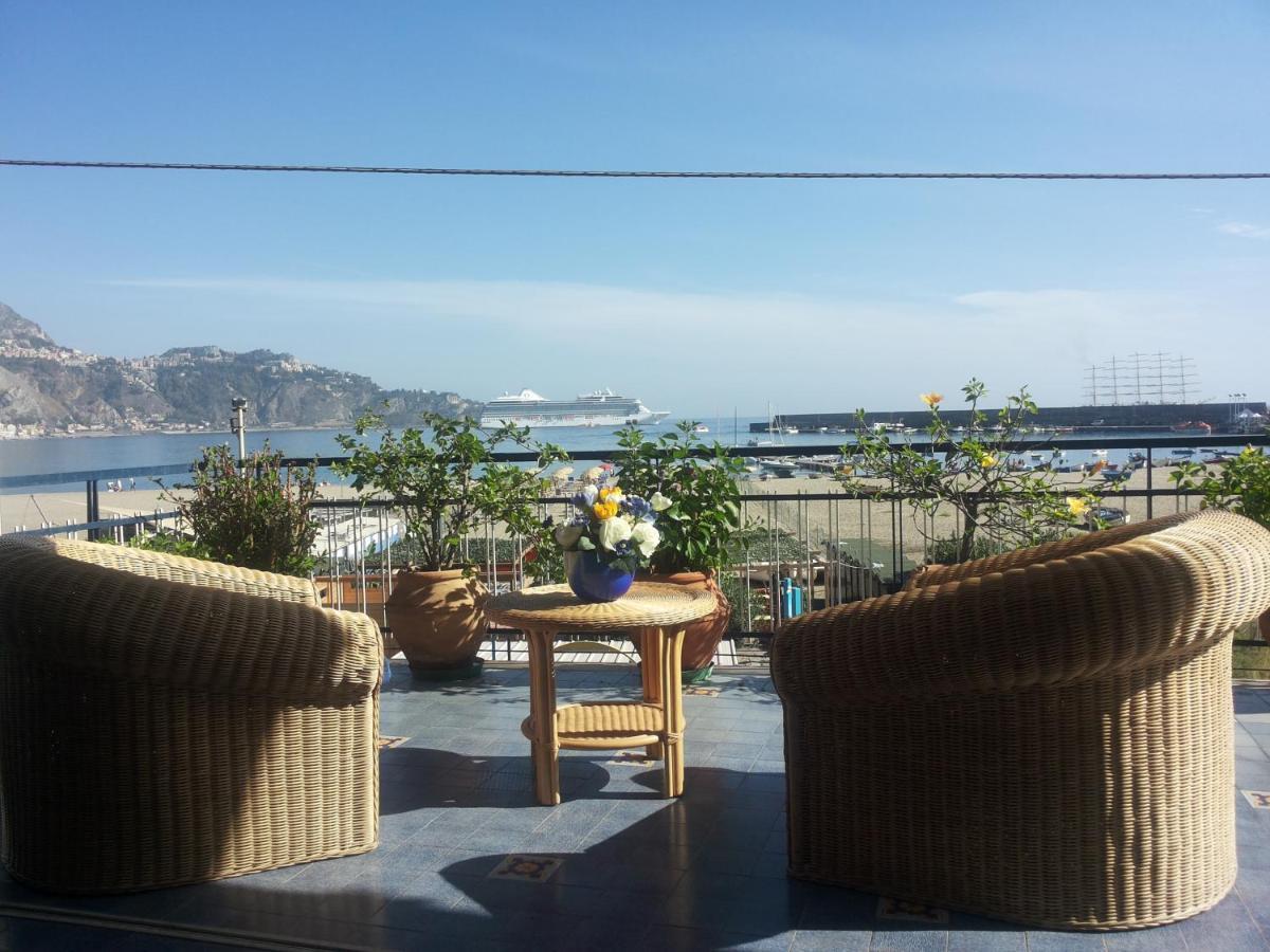 شقة Terrazza Sul Mare جيارديني ناكسوس الغرفة الصورة